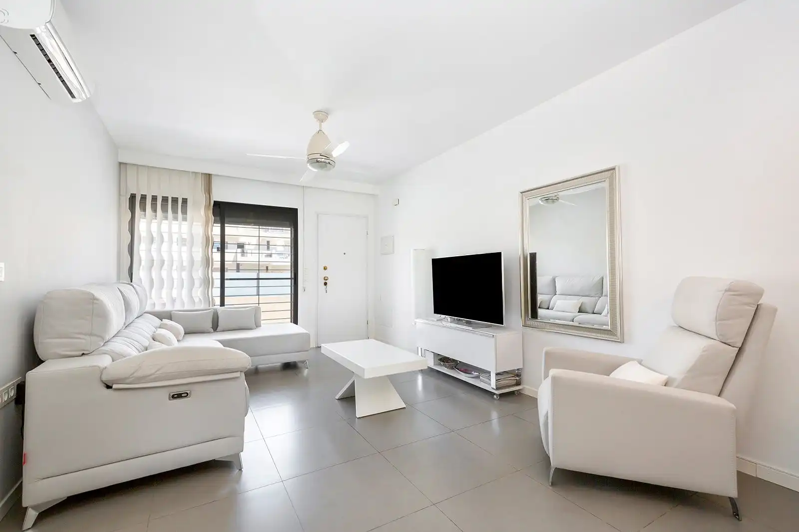 Sala de estar de Apartamento en venta en Pilar de la Horadada con Amueblado