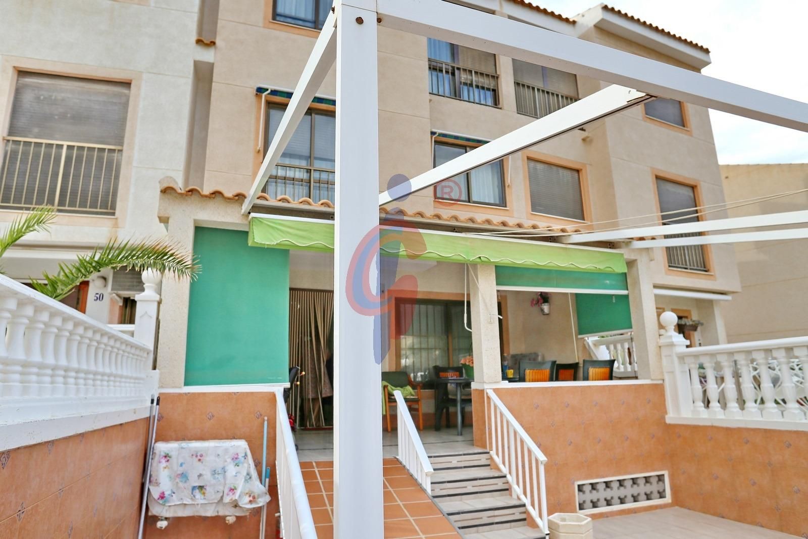 Exterior view of Single-family semi-detached for sale in Guardamar del Segura  with Air Conditioner, Private garden and Terrace