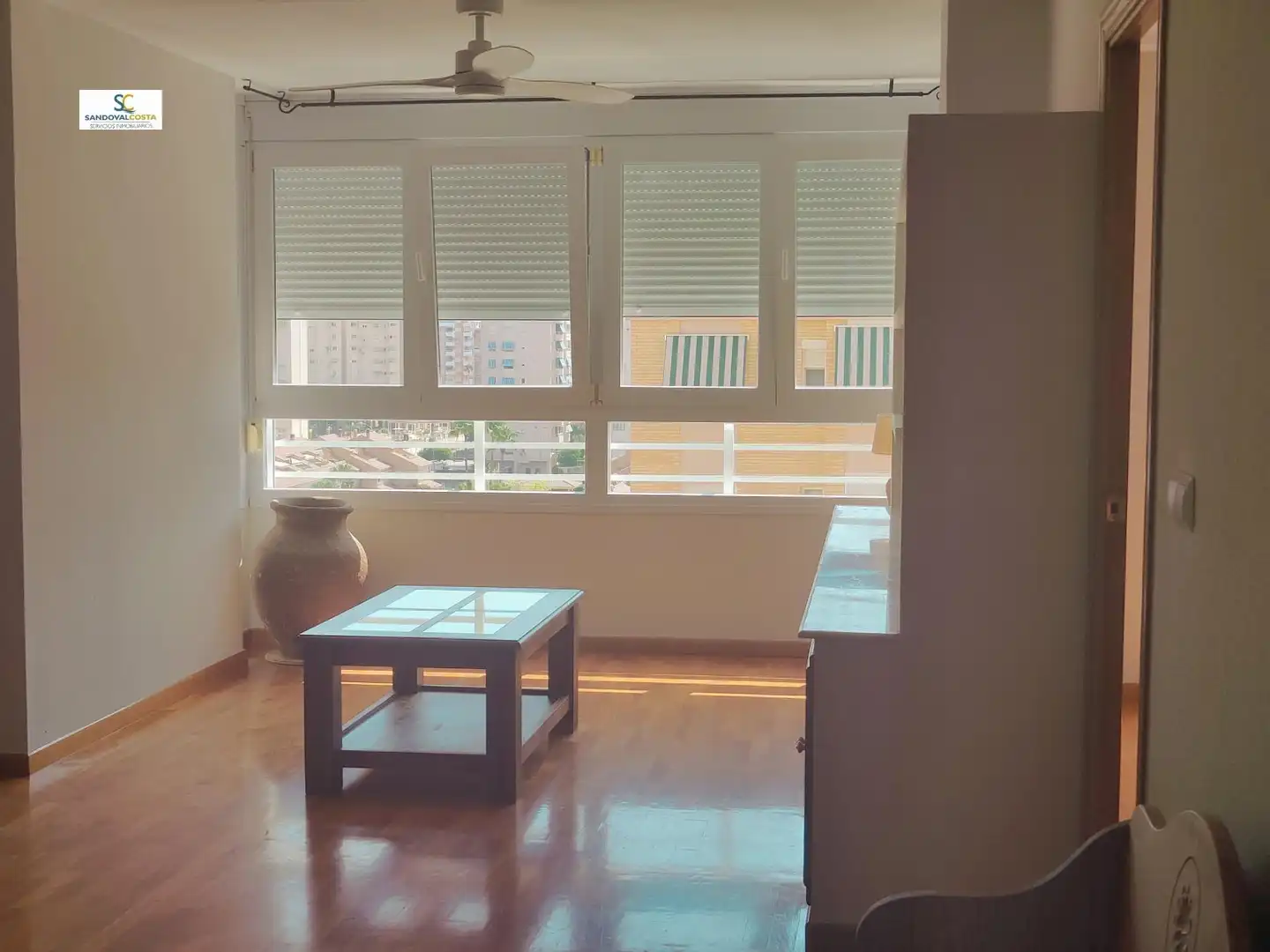 Terraza de Piso de alquiler en Alicante / Alacant con Parquet y Piscina comunitaria