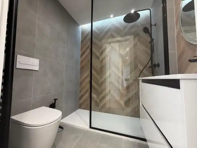 Baño de Apartamento en venta en León Capital  con Calefacción y Parquet