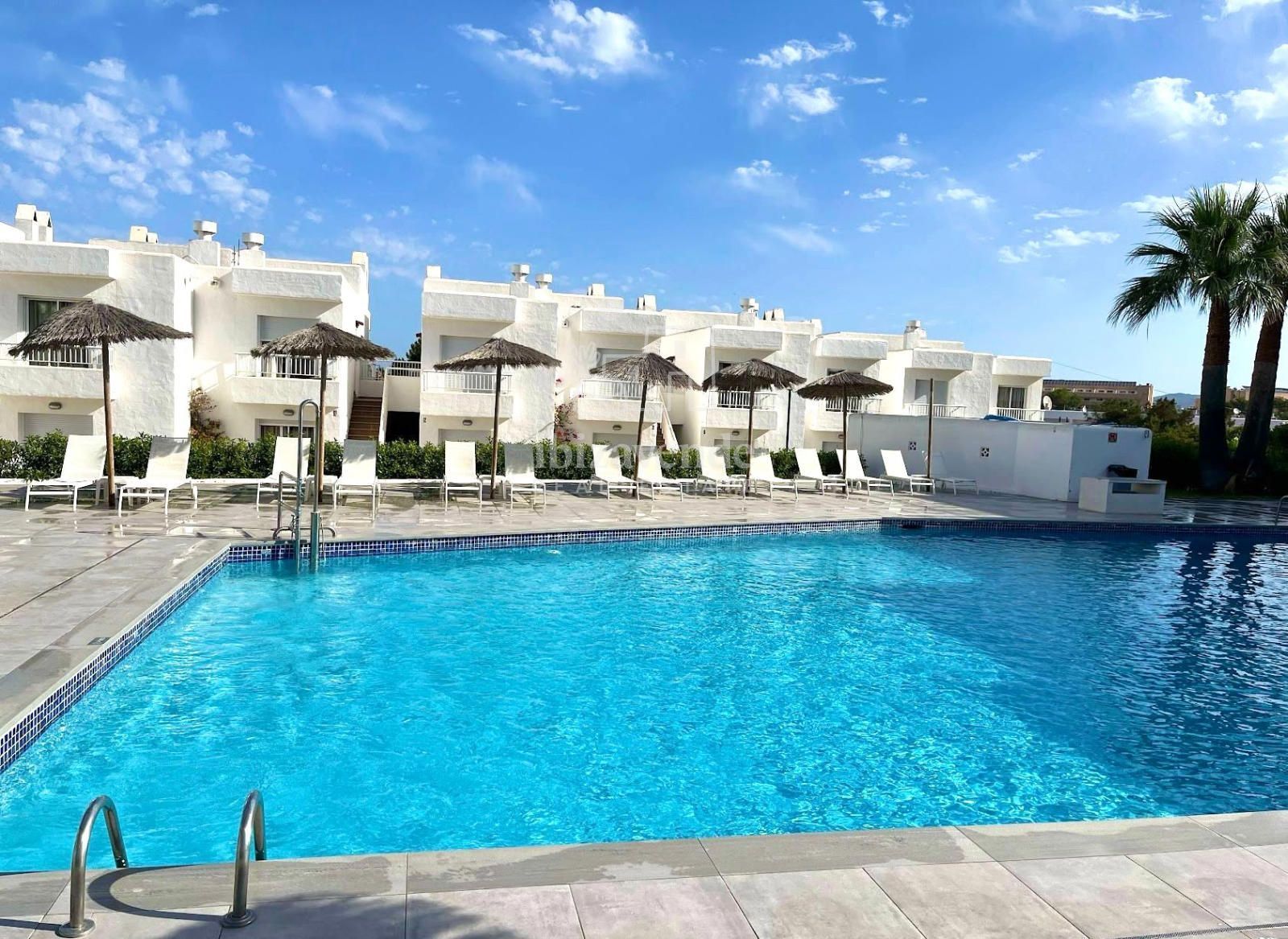 Piscina de Pis de lloguer en Sant Josep de sa Talaia amb Aire condicionat, Calefacció i Parquet