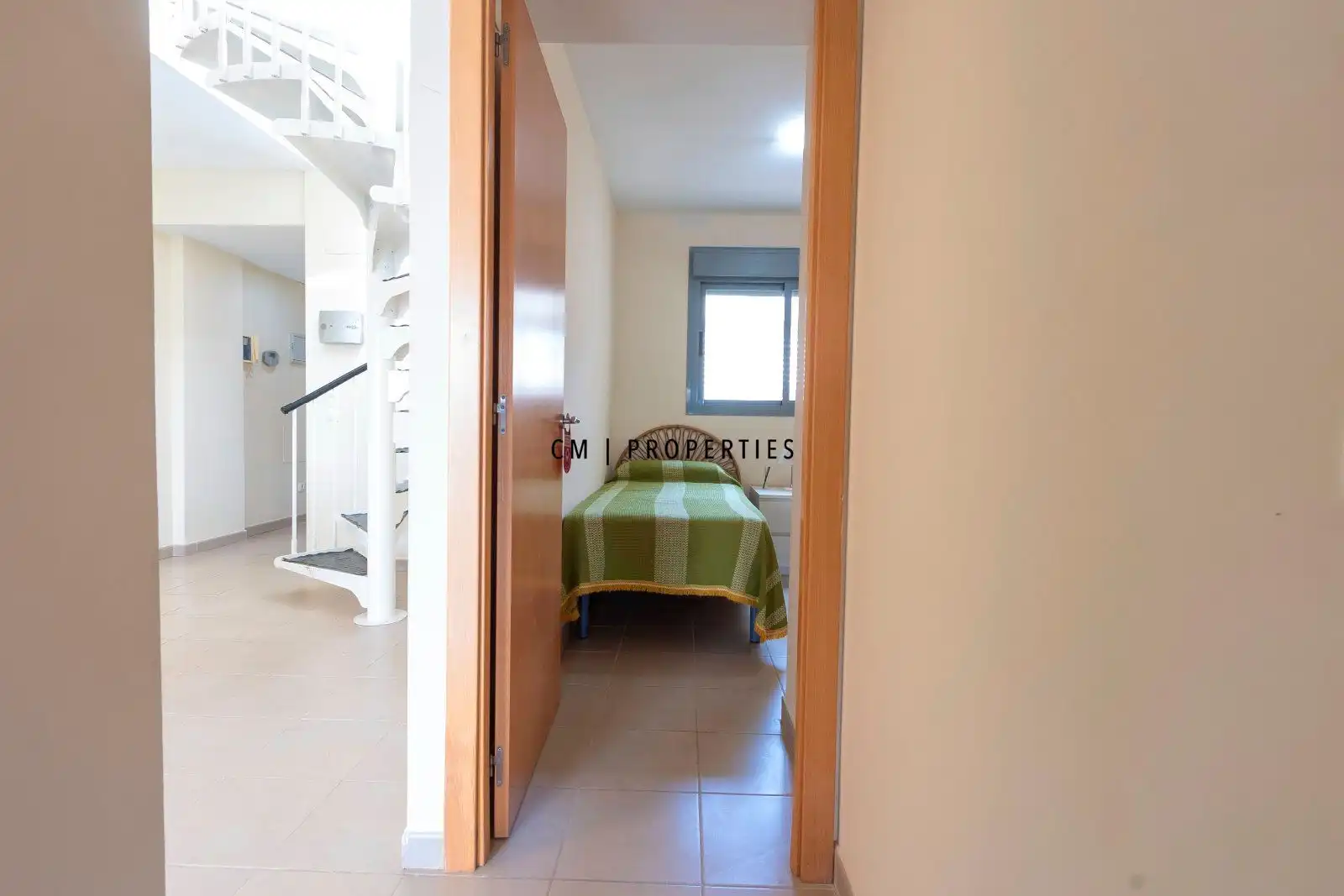 Attic for rent in Costa Brava, Almenara