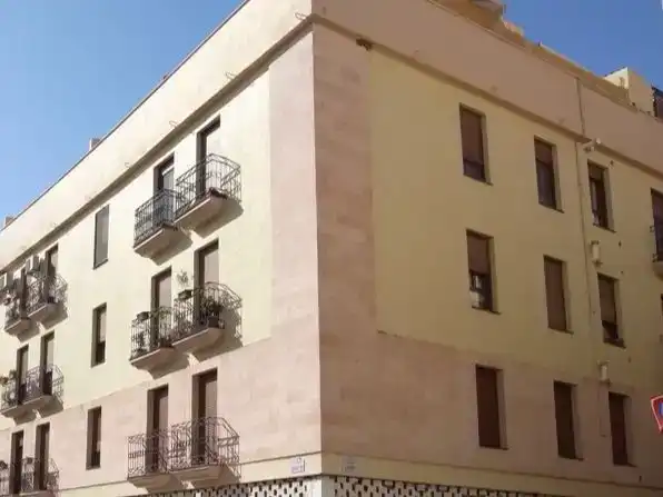 Vista exterior de Pis en venda en Ronda amb Balcó