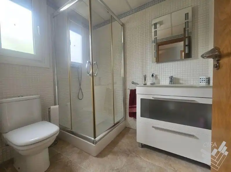 Bany de Casa o xalet en venda en Vinaròs amb Aire condicionat, Jardí privat i Terrassa