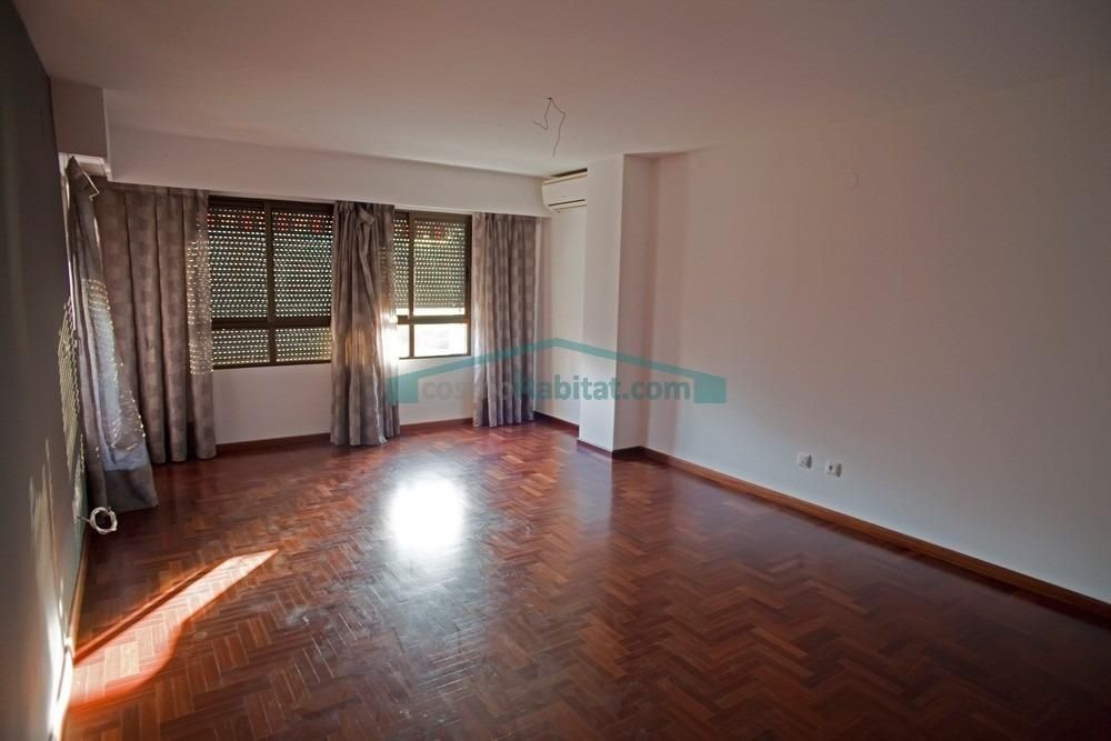 Sala de estar de Piso de alquiler en  Valencia Capital con Balcón