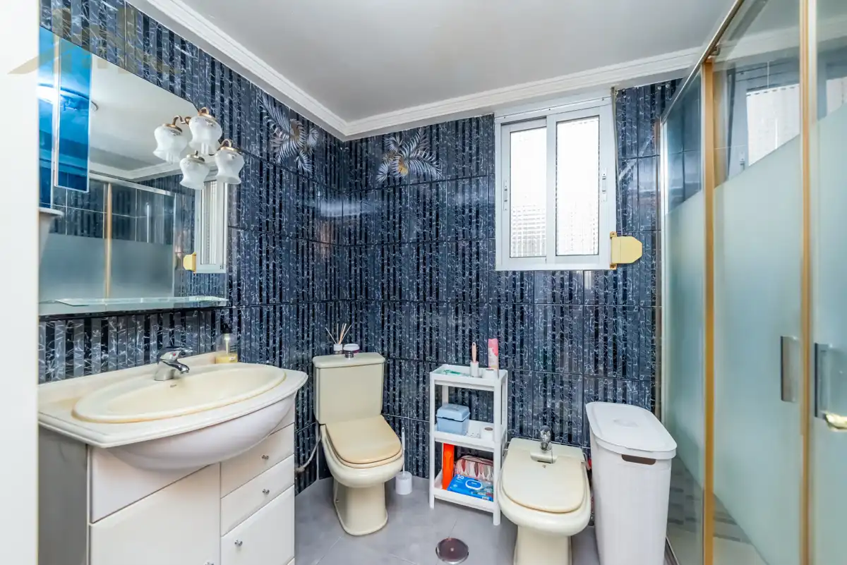 Bathroom of Flat for sale in Aranjuez  with Terrace