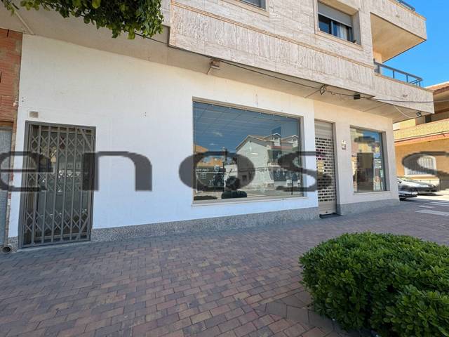 Local comercial en Alquiler en Balsicas