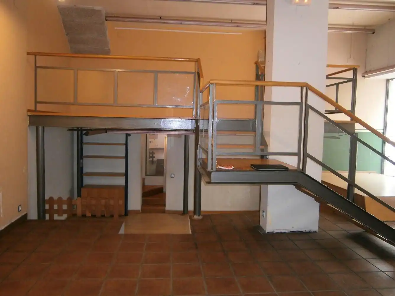Locale commerciale in affitto a BALMES 3, imagen 4