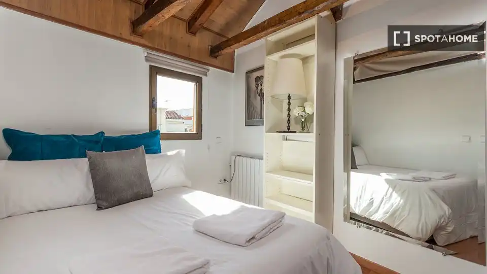 Room in Sol