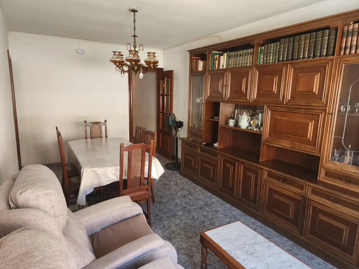 Dining room of Flat for sale in L'Hospitalet de Llobregat  with Furnished, Oven and Washing machine