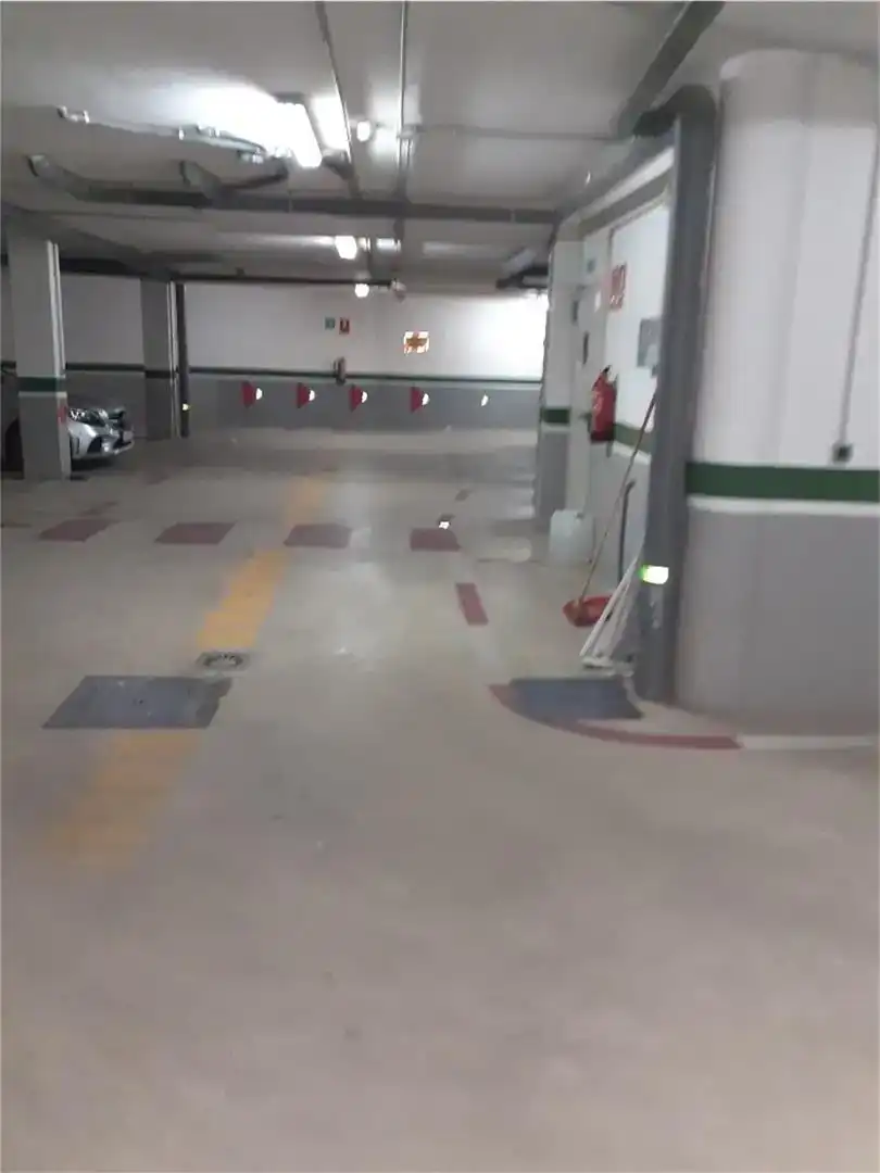 Parkplatz von Garage zum Verkauf in Benalúa