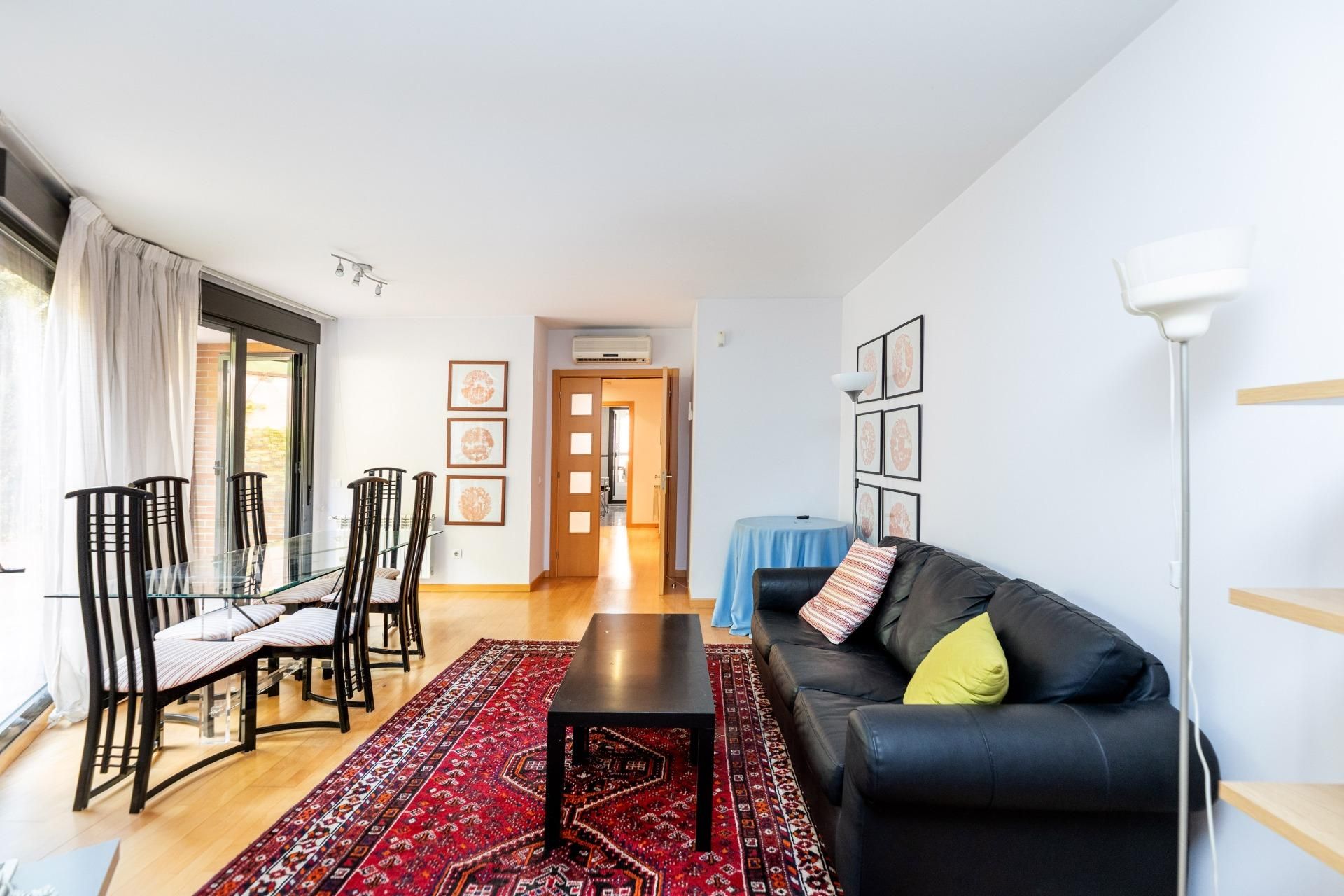 Sala d'estar de Planta baixa en venda en Torrelodones amb Aire condicionat, Calefacció i Jardí privat