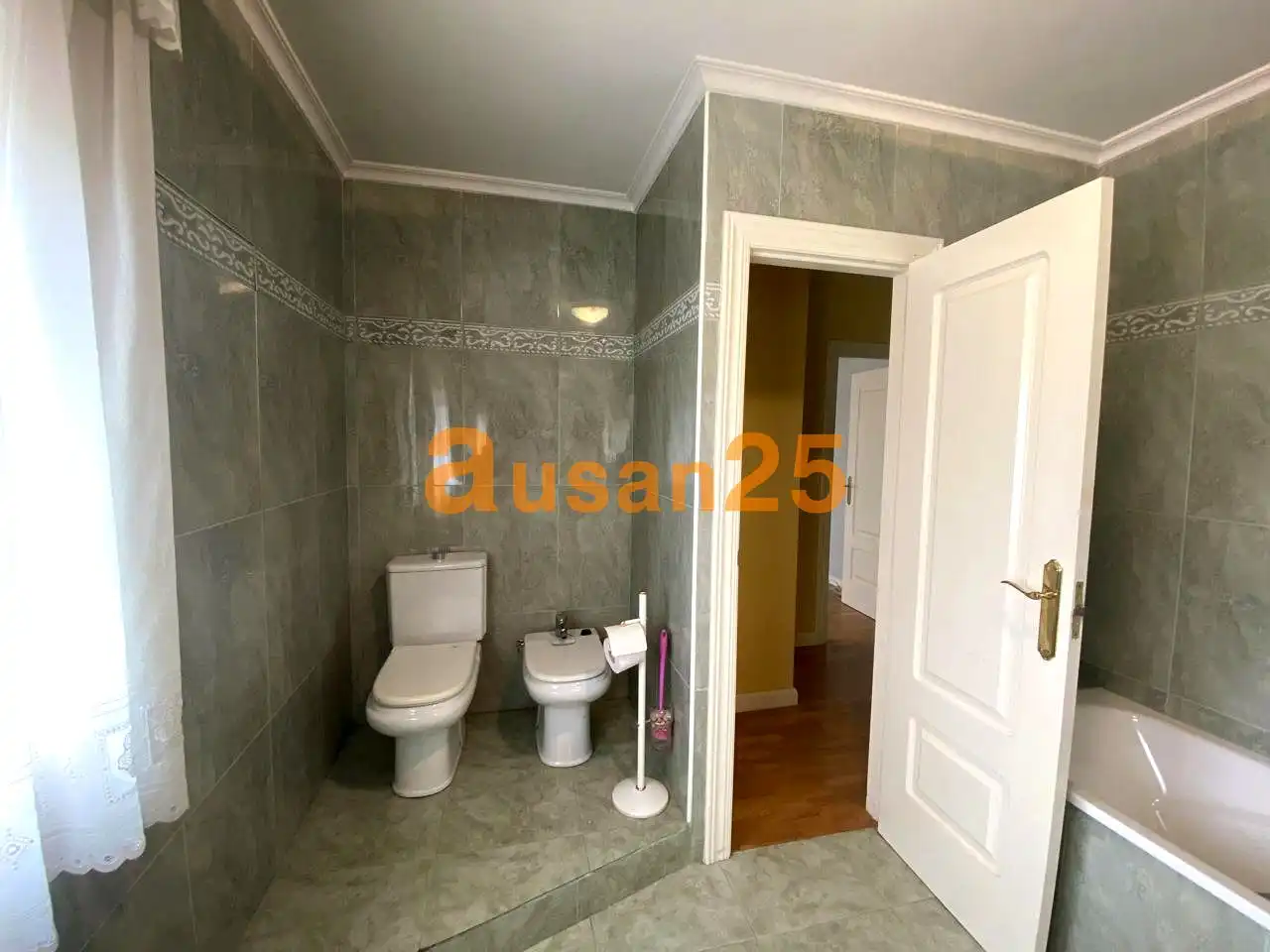 Badezimmer von Haus oder Chalet zum Verkauf in Fresnillo de las Dueñas mit Heizung, Parkett und Terrasse