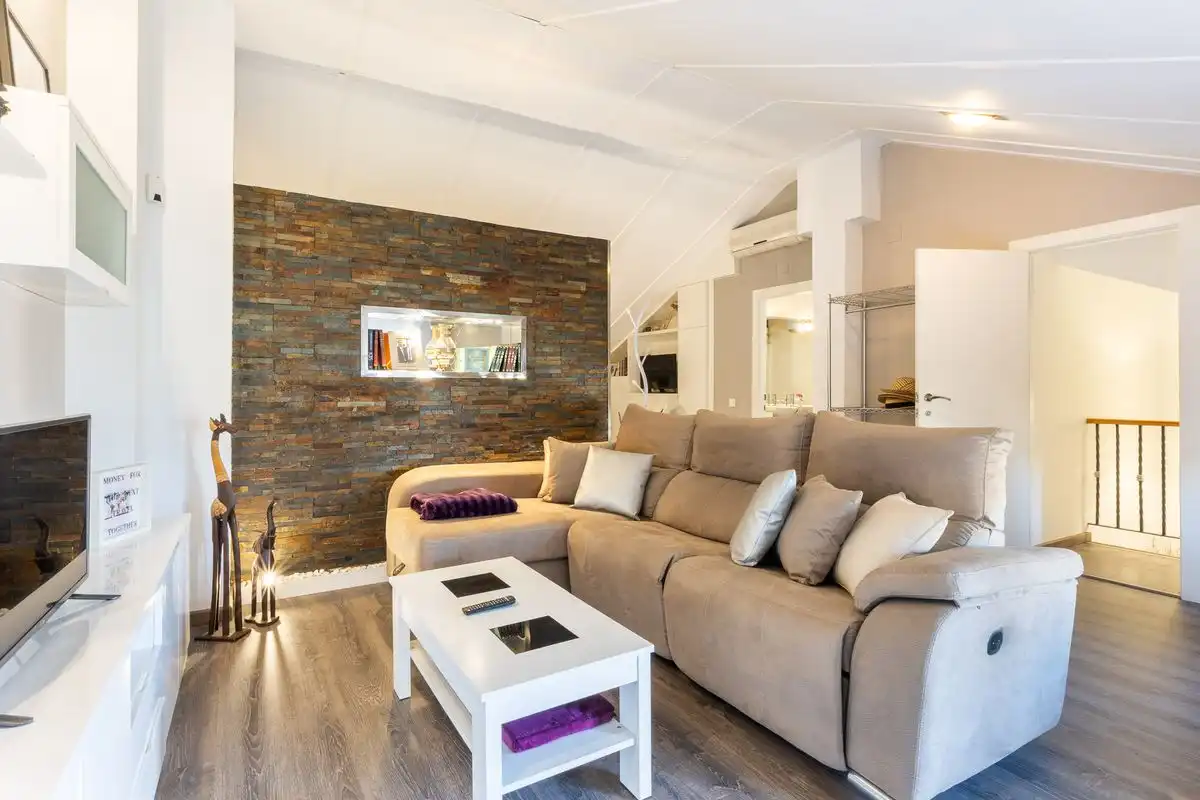 Sala de estar de Casa adosada en venta en Alaquàs con Aire acondicionado, Calefacción y Terraza
