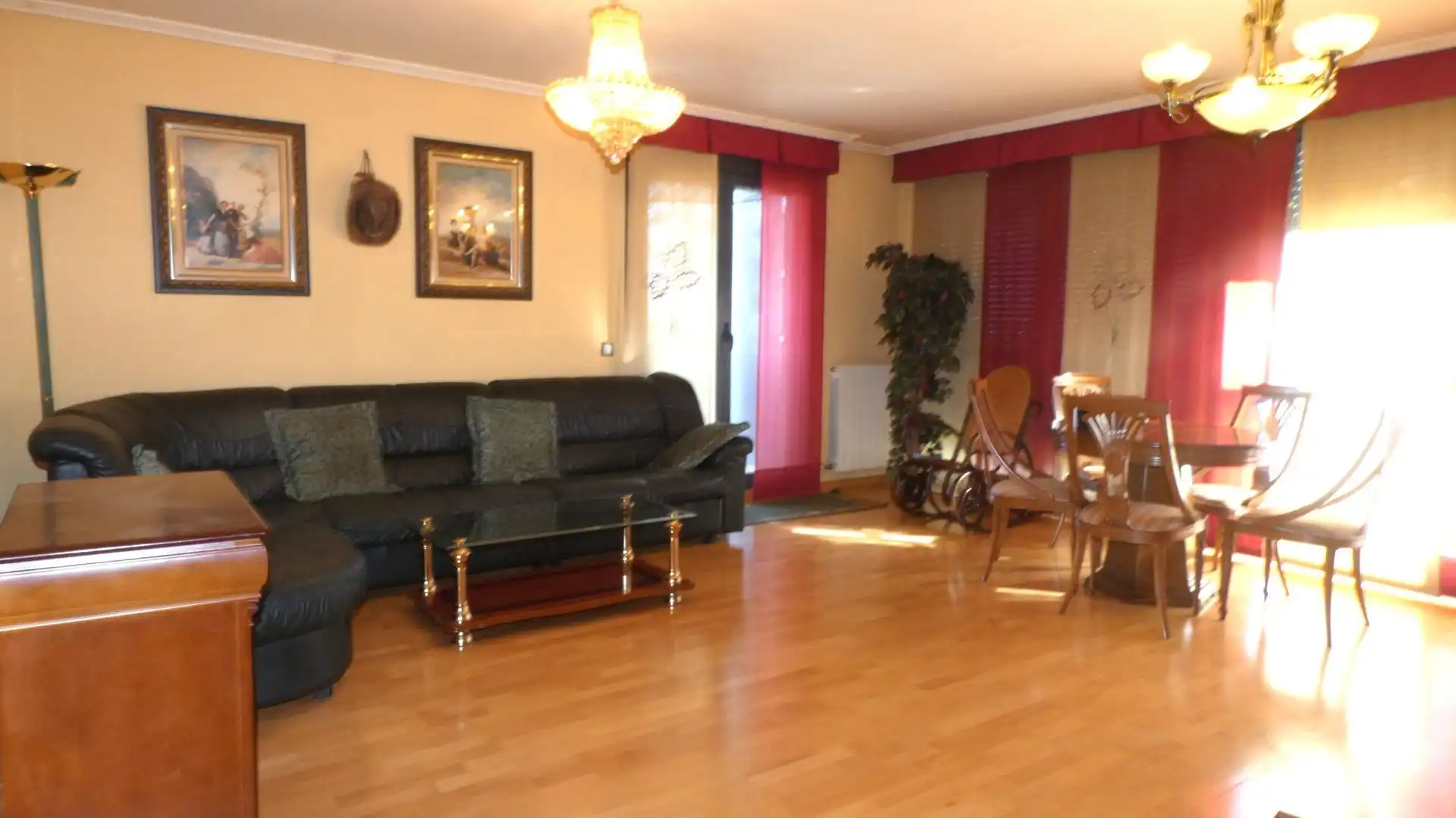 Sala d'estar de Pis de lloguer en Utebo amb Aire condicionat, Calefacció i Parquet