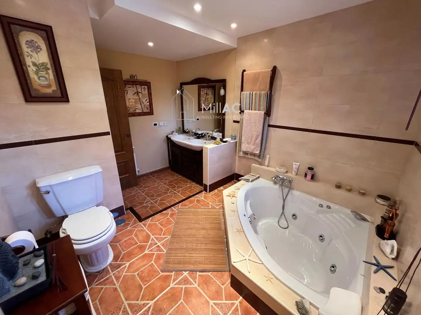 Bathroom of Houses for sale in El Espinar  with Heating, Private garden and Terrace