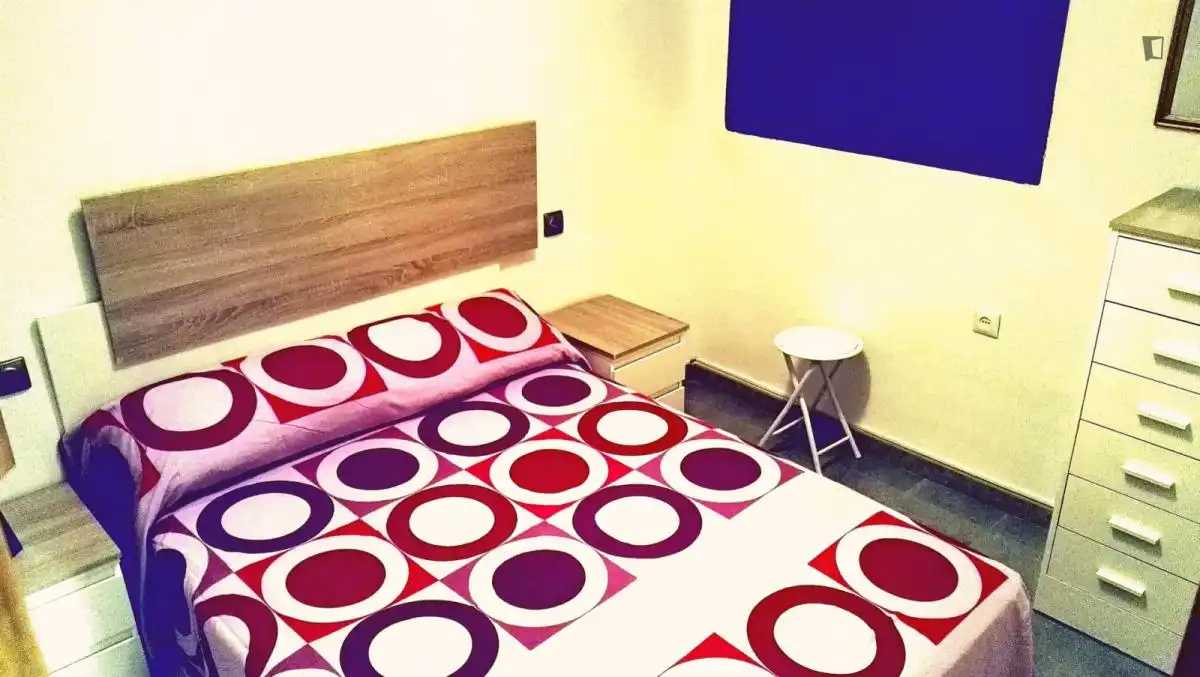 Habitación de Apartamento de alquiler en  Valencia Capital con Aire acondicionado, Calefacción y Amueblado