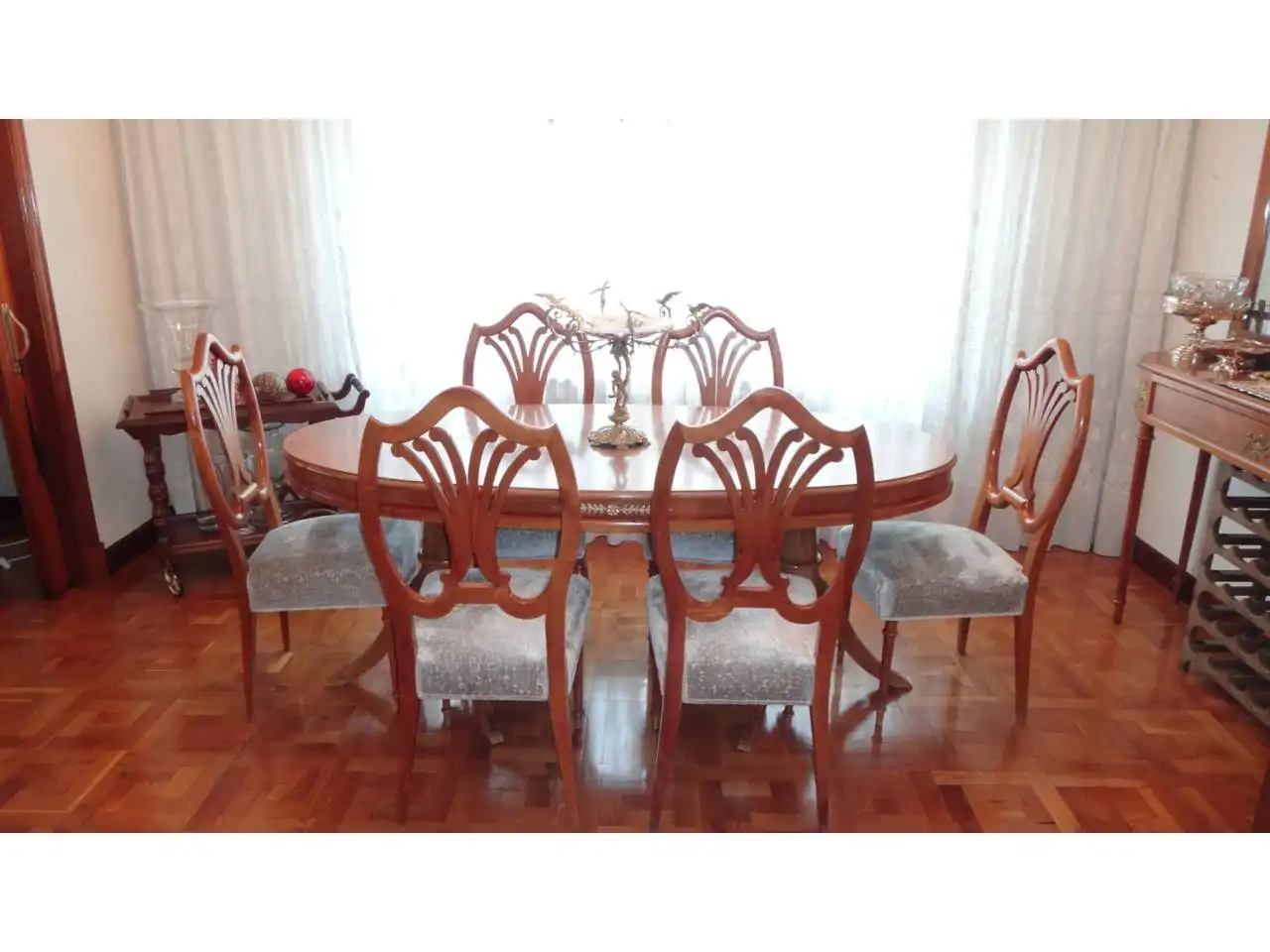 Comedor de Piso en venta en  Pamplona / Iruña con Calefacción, Parquet y Trastero