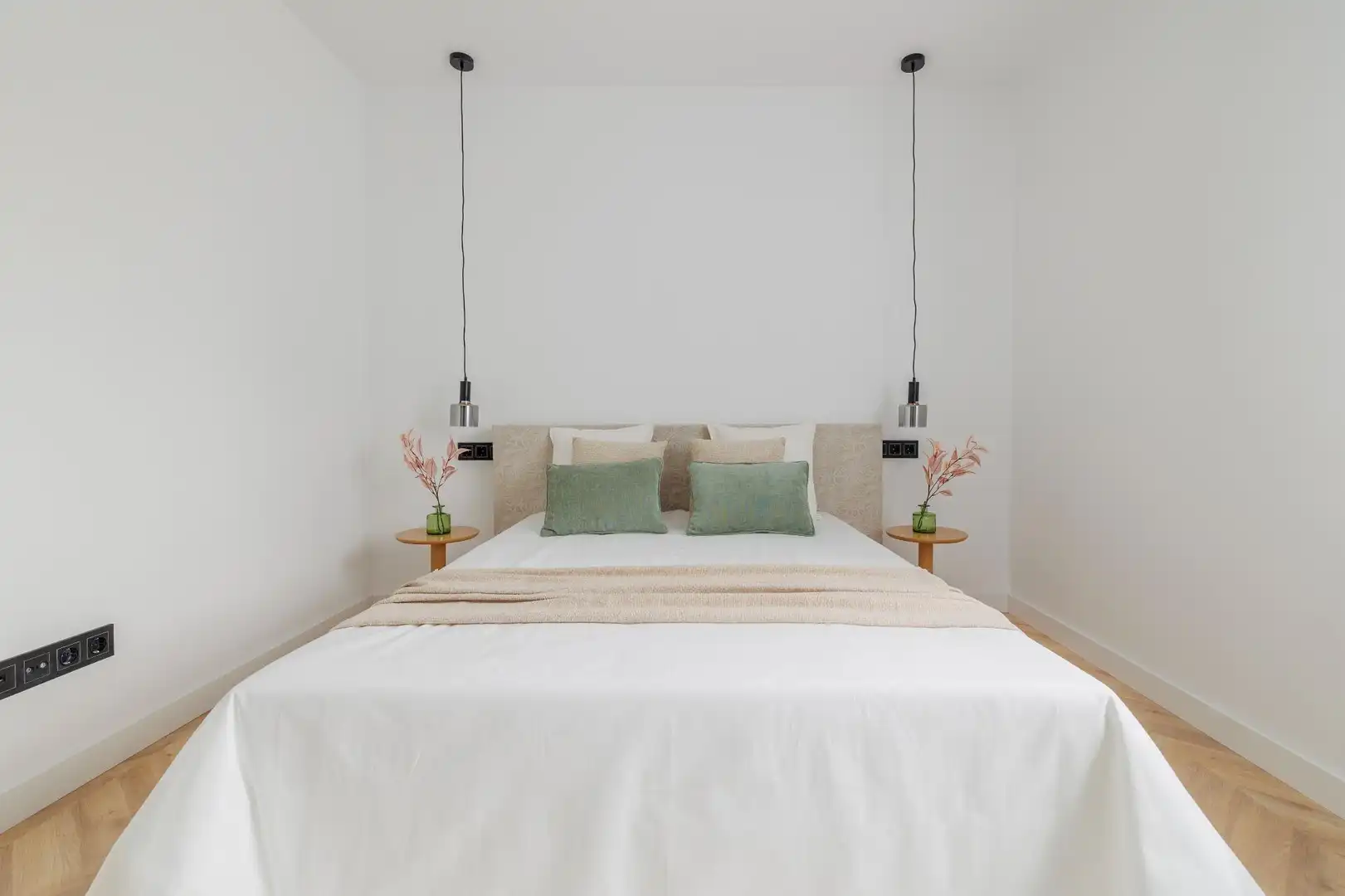 Dormitori de Apartament en venda en Madrid amb Jardí privat i Terrassa