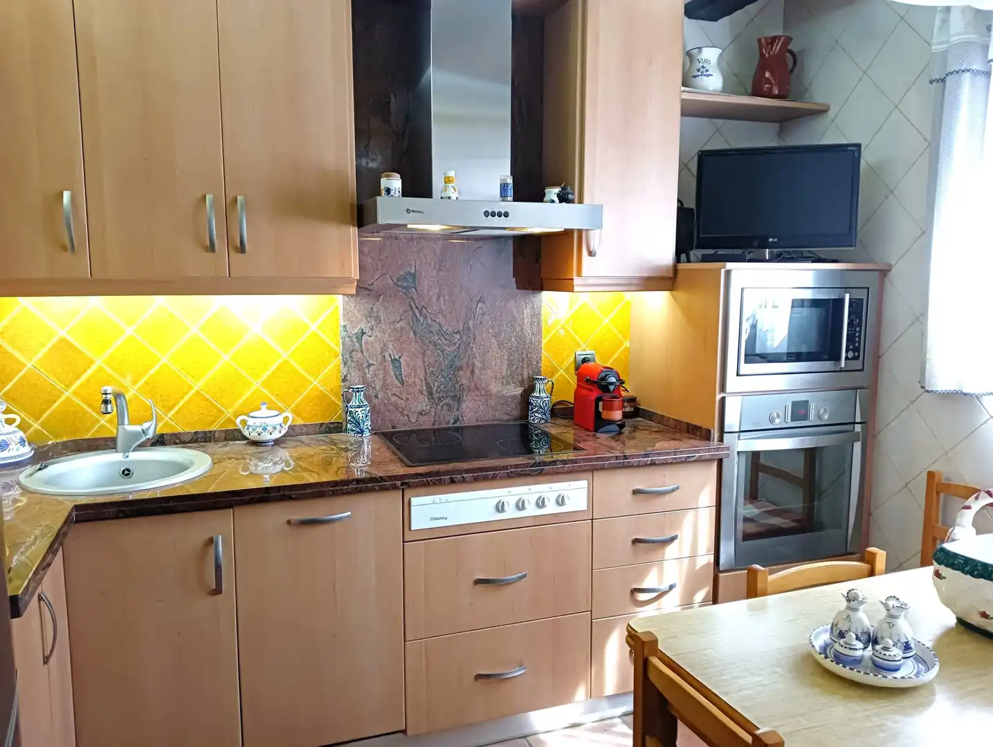Adosado con terraza en venta en Carrer d'Isabel la Catòlica, imagen 8