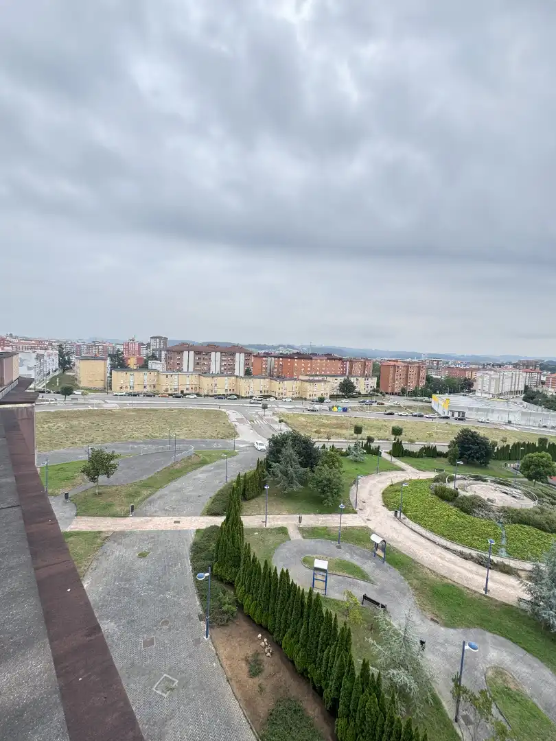 Ático en venta en Avilés con Calefacción, Parquet y Terraza