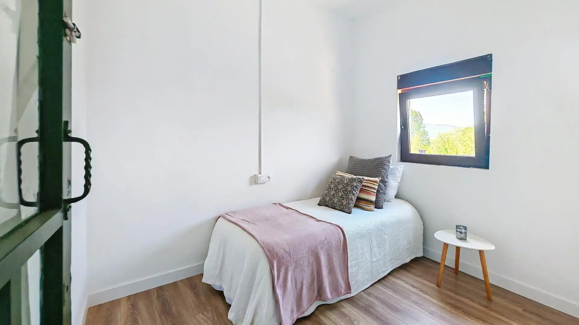 Habitación de Casa adosada en venta en Oviedo 