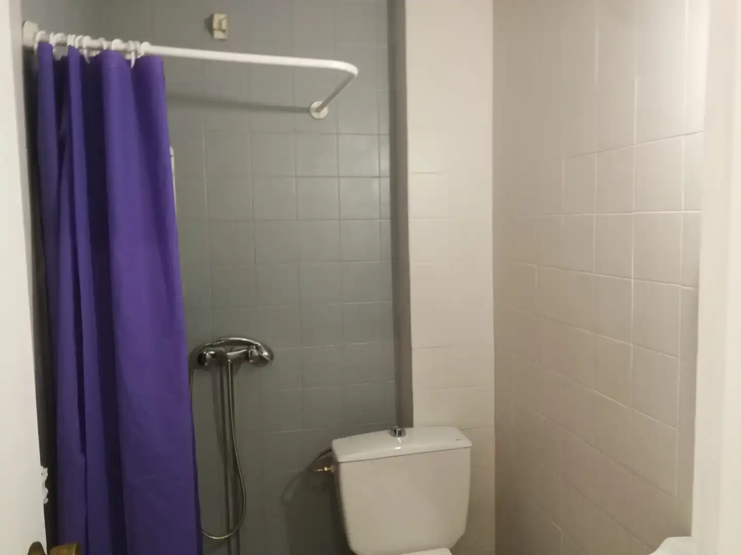 Badezimmer von Wohnung zur Miete in Campus Norte - San Caetano
