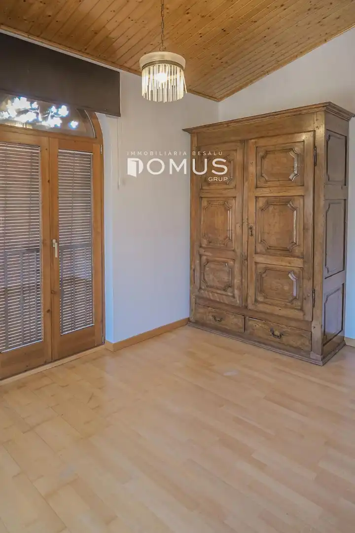 Habitación de Casa o chalet en venta en Tortellà con Parquet, Horno y Balcón