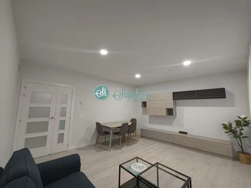 Wohnzimmer von Wohnung zur Miete in Segovia mit Heizung, Terrasse und Abstellraum