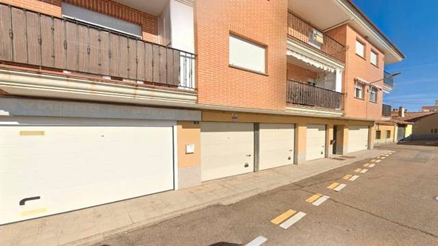 Casa adosada en Venta en Calle Larga en Villares de la Reina