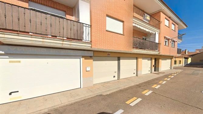 Parking of Single-family semi-detached for sale in Villares de la Reina