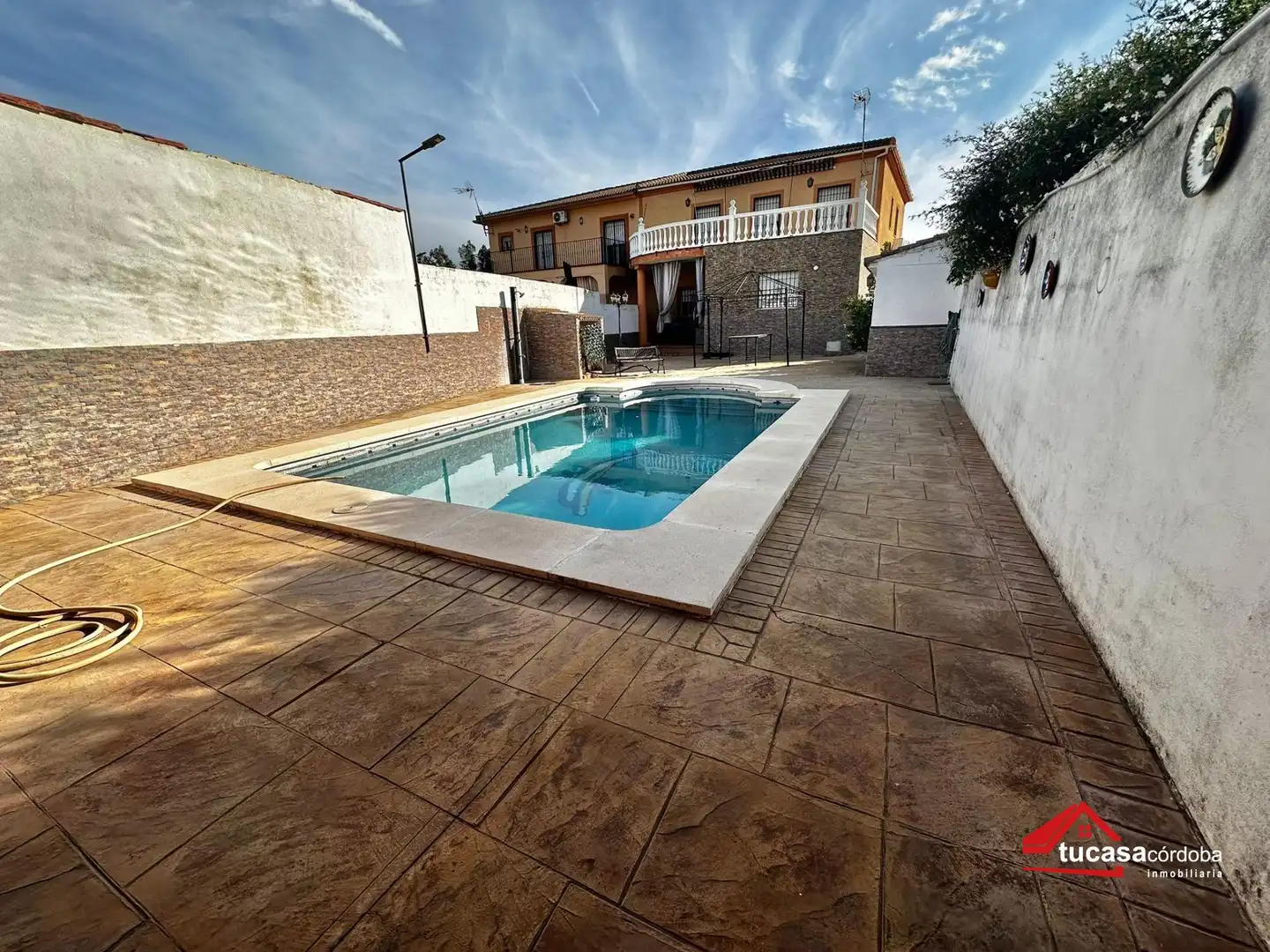 Piscina de Casa o xalet en venda en Córdoba amb Aire condicionat, Jardí privat i Piscina