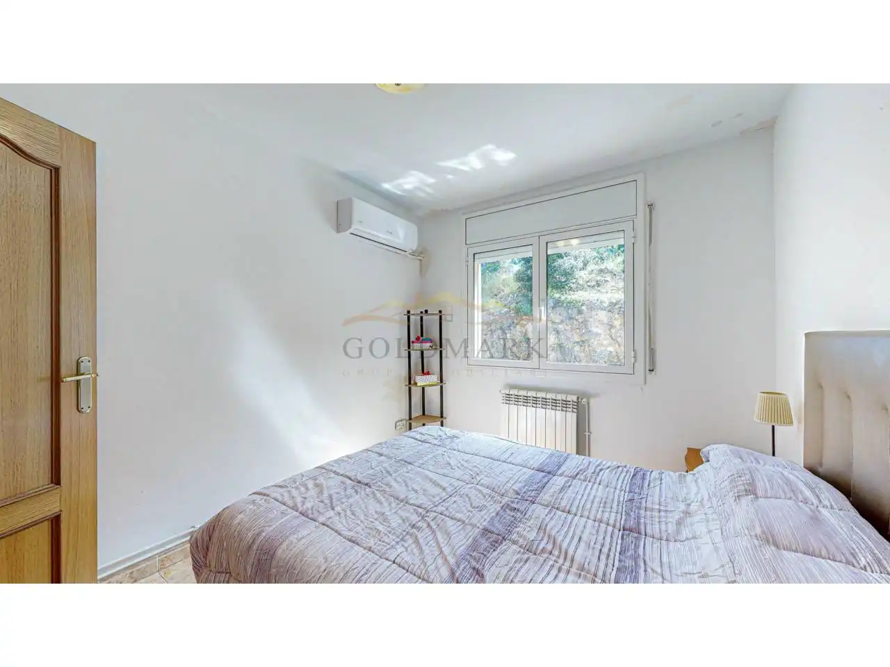 Dormitori de Casa o xalet en venda en Corbera de Llobregat amb Aire condicionat, Jardí privat i Terrassa
