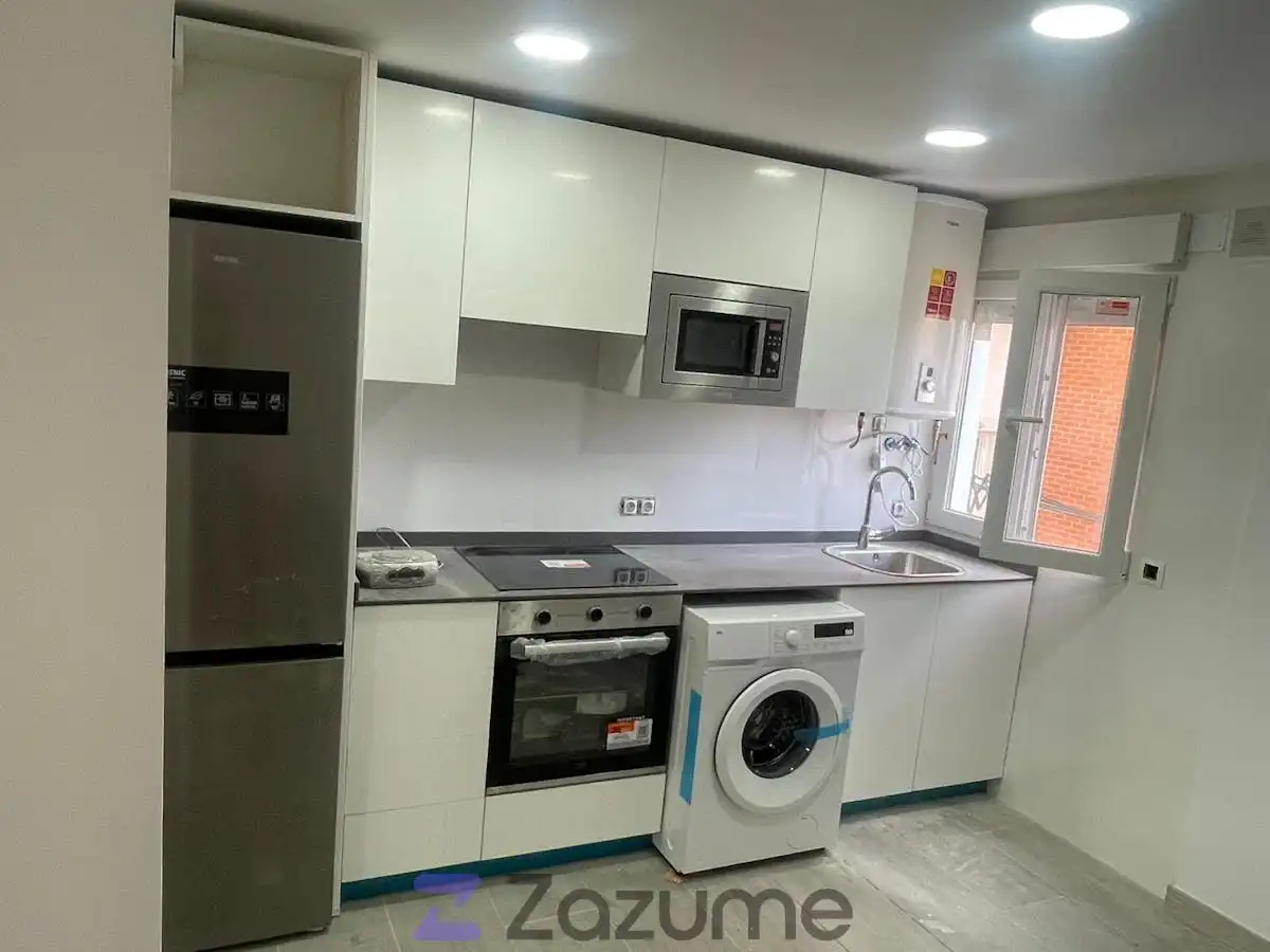 Kitchen of Apartments for rent in Burgos  with Heating, Oven and Washing machine