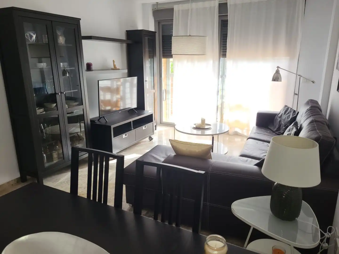 Sala d'estar de Pis de lloguer en Málaga amb Aire condicionat, Terrassa i Piscina