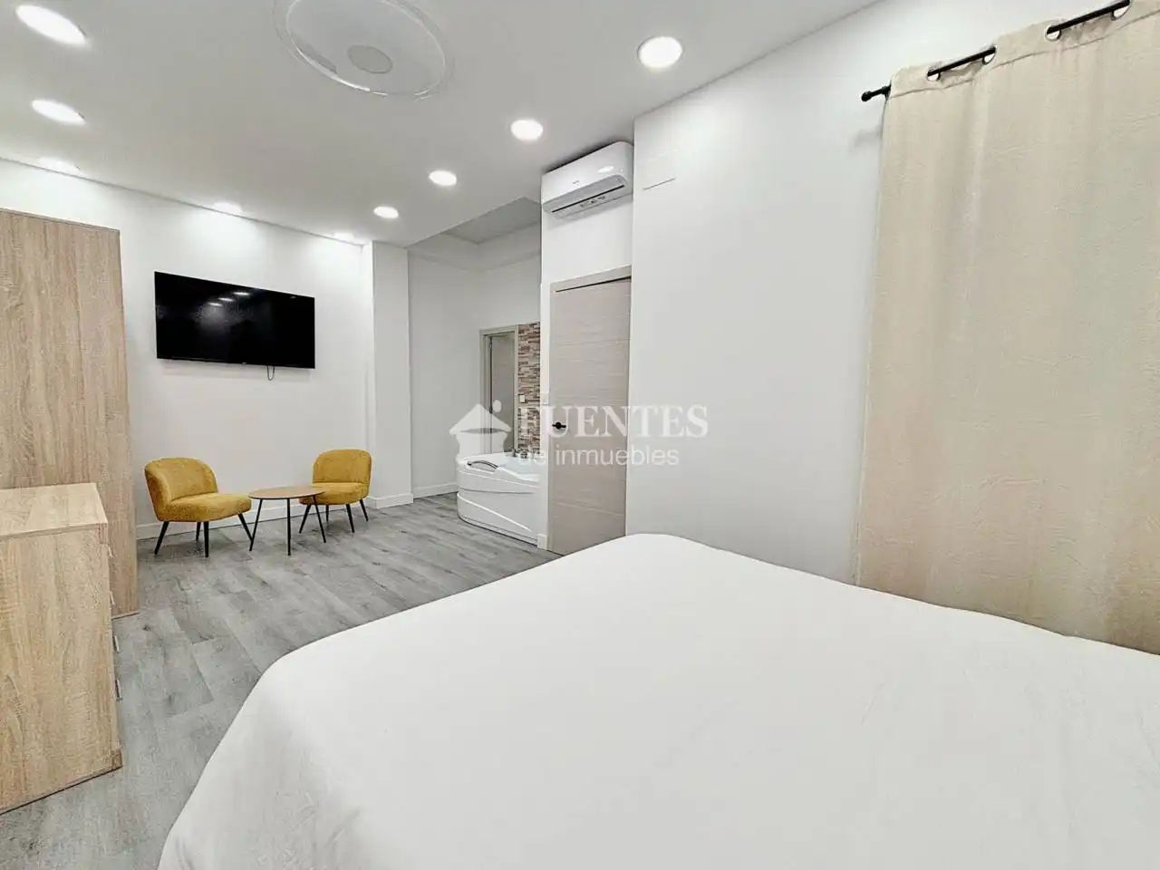 Dormitori de Apartament en venda en Alicante / Alacant amb Aire condicionat i Moblat