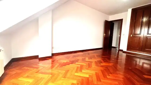Habitación de Piso en venta en A Coruña Capital  con Calefacción, Parquet y Trastero