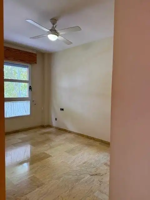 Schlafzimmer von Wohnung zum Verkauf in Murcia mit Klimaanlage und Abstellraum