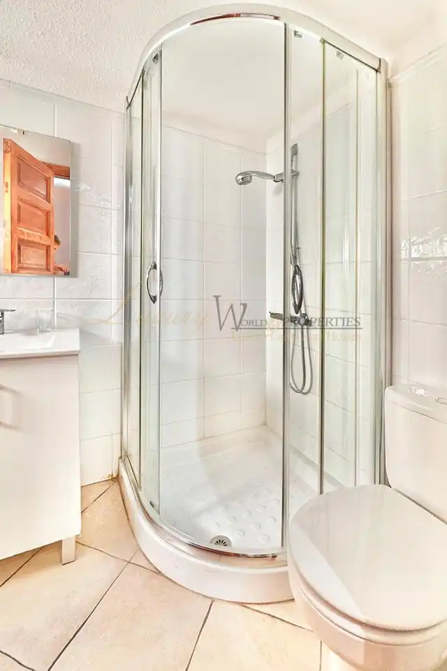Bathroom of Houses for sale in Arona  with Air Conditioner, Terrace and Community pool