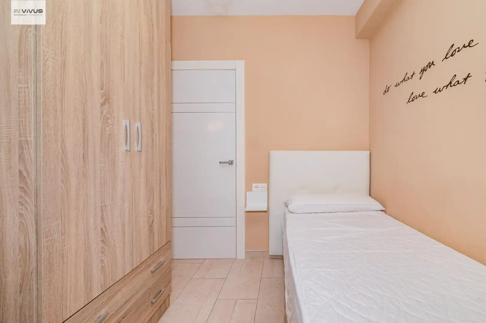 Habitación de Piso para compartir en Granada con Aire acondicionado, Calefacción y Terraza