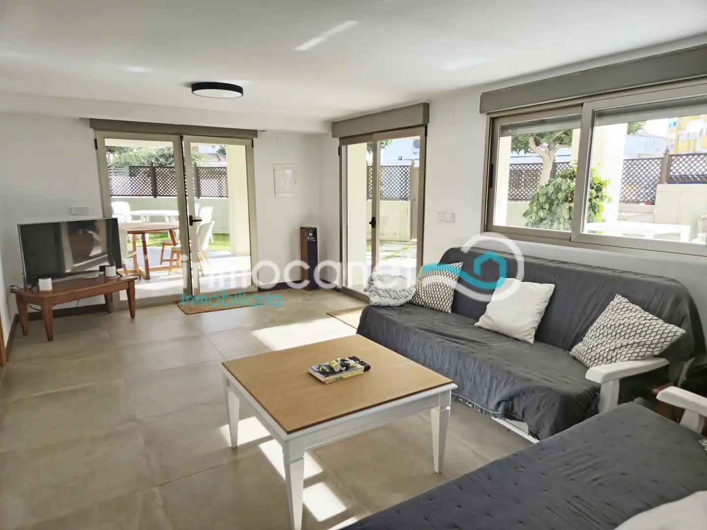 Sala d'estar de Casa o xalet en venda en Oliva amb Aire condicionat, Calefacció i Terrassa