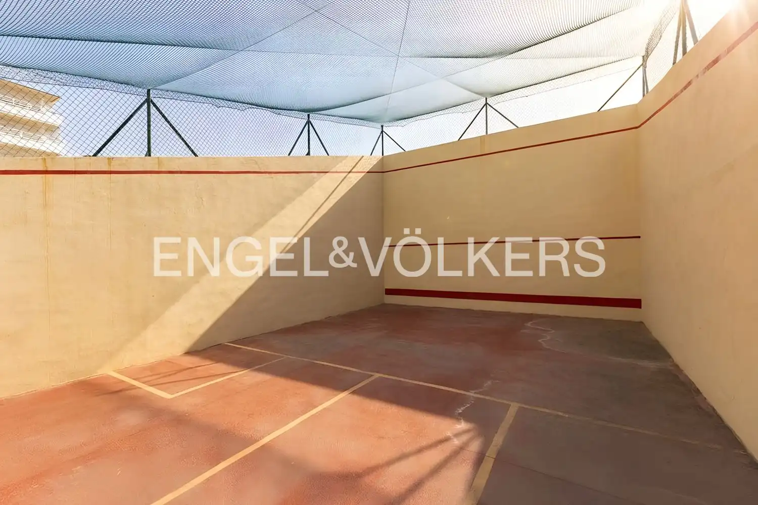 Terraza de Piso en venta en Sueca con Calefacción, Terraza y Piscina