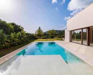 Swimming pool of House or chalet for sale in Pollença  with Air Conditioner, Heating and Private garden