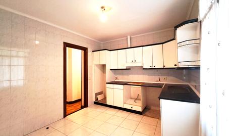 Photo 2 of Flat for sale in Gregorio Uzquiano Kalea, Centro, Bizkaia