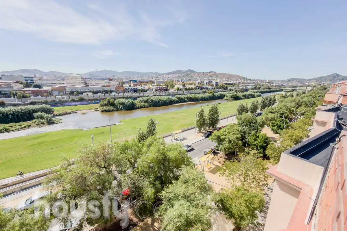 Piso con terraza en venta en Passeig de la Salzereda ., imagen 2
