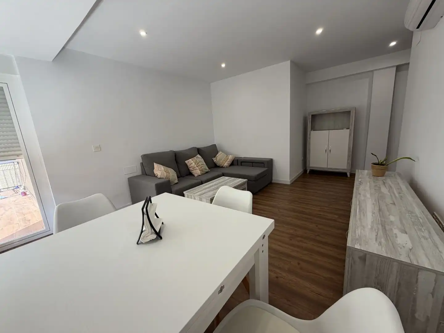 Sala d'estar de Pis de lloguer en Orihuela amb Aire condicionat, Calefacció i Moblat