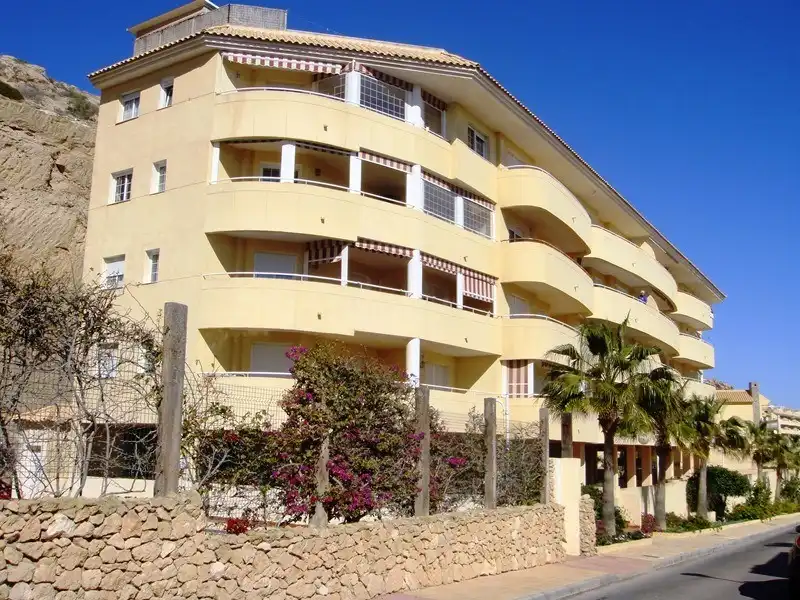Apartamento con piscina en venta en Calle Foque 25