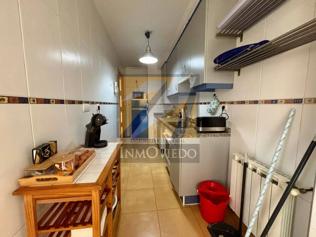 Cuina de Pis en venda en Oviedo  amb Calefacció i Moblat