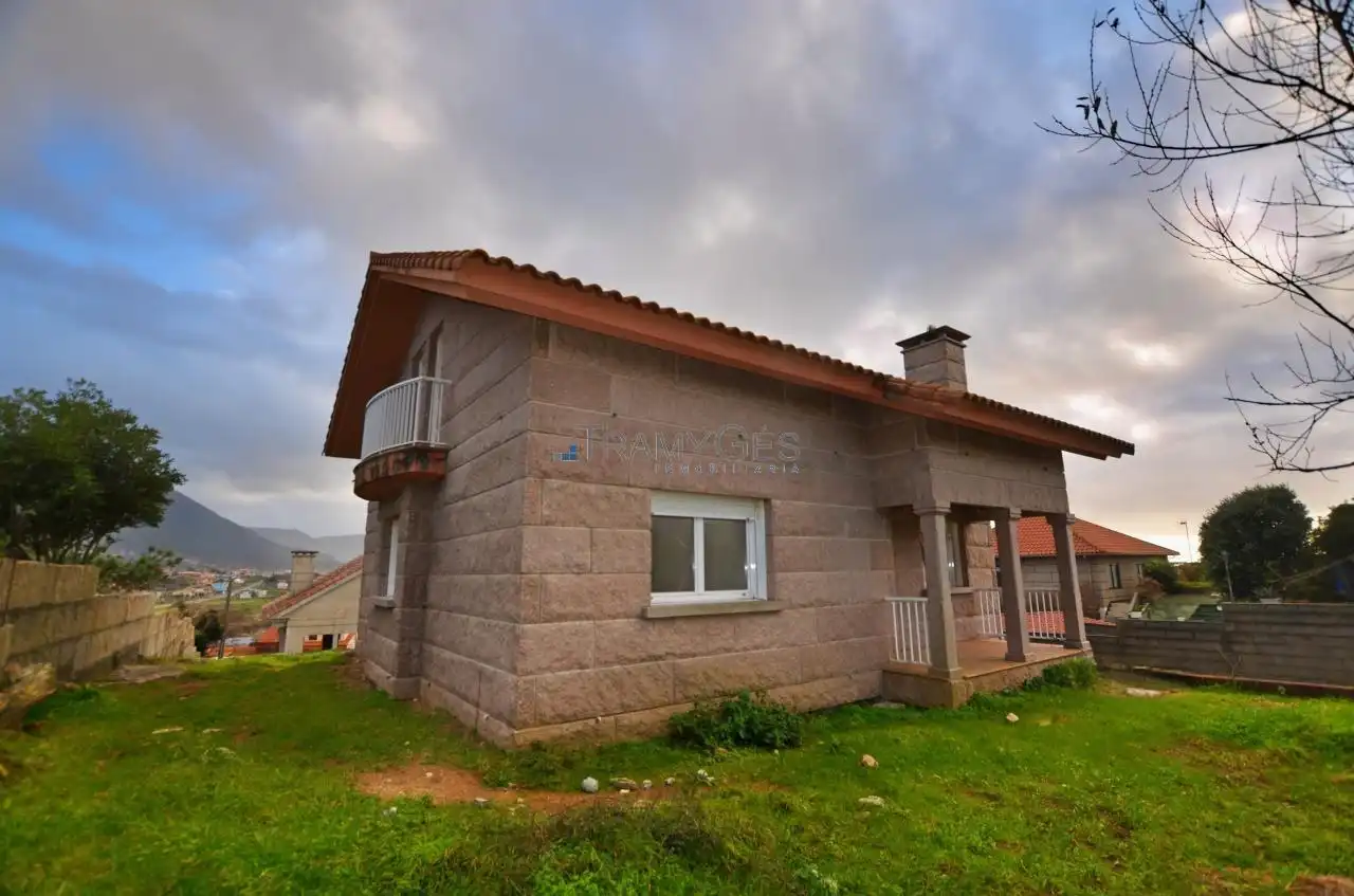 Vista exterior de Casa o chalet en venta en Oia con Calefacción, Jardín privado y Terraza