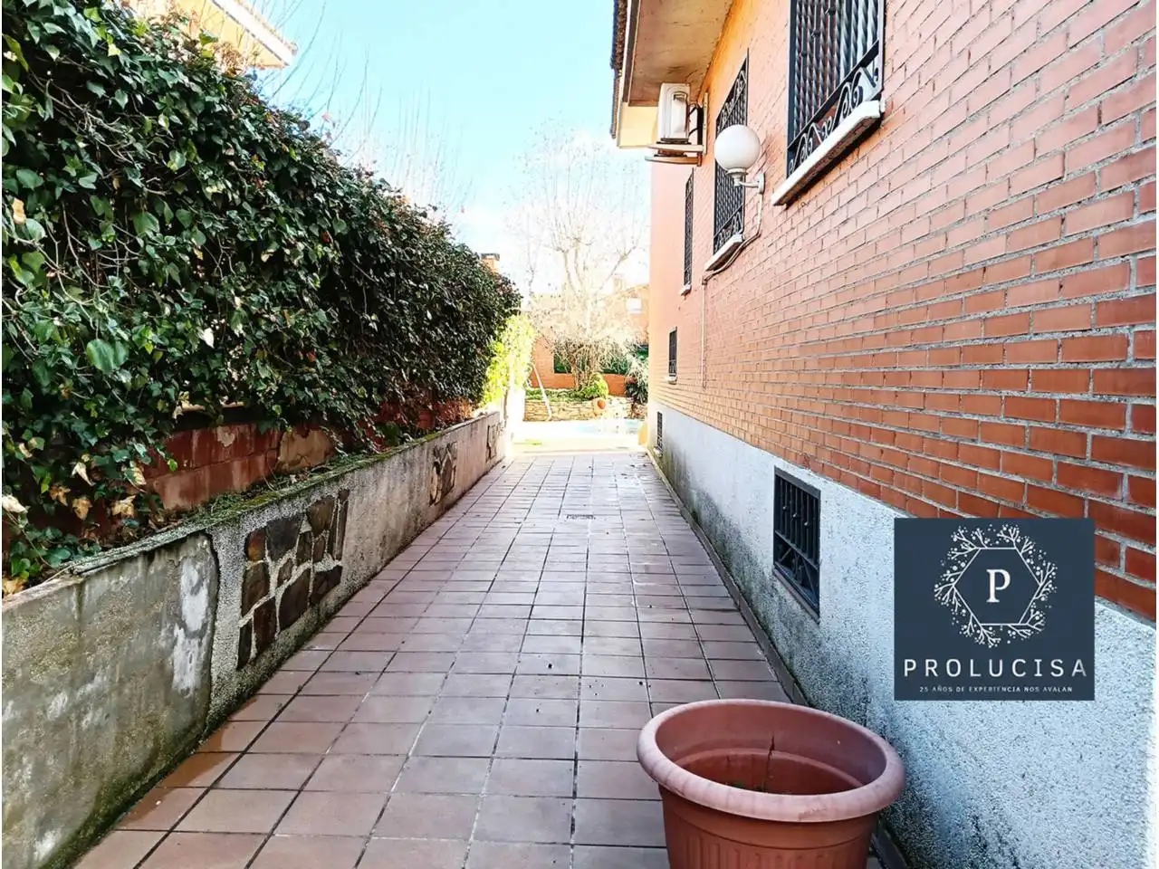 Exterior view of Houses for sale in Moraleja de Enmedio  with Air Conditioner, Heating and Terrace